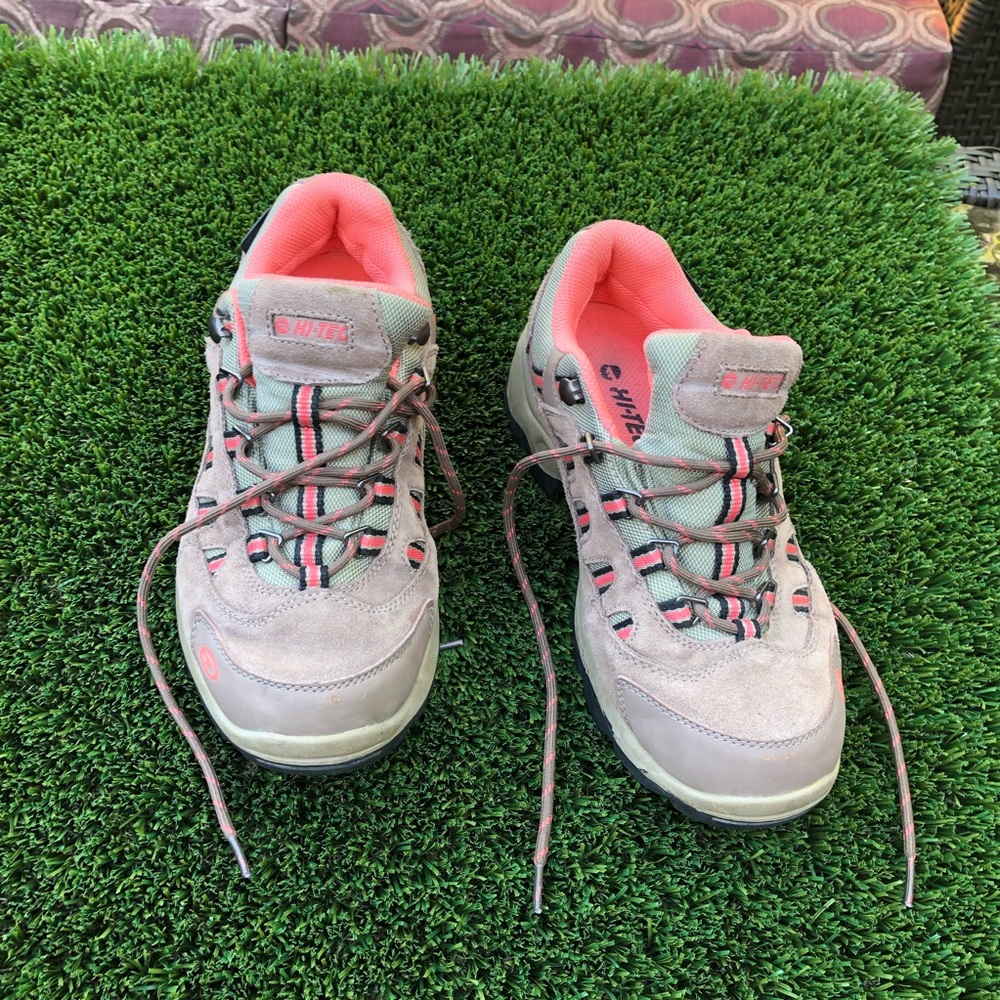 HI Tec shoes hiking shoes Sz 8